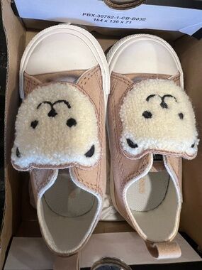 Kids Beige Slip-On converse Sneakers with Cream Teddy Applique nwt